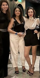 Elisabetta Franchi feet photo thumbnail