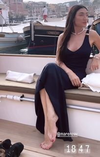 Elisabetta Franchi feet photo thumbnail