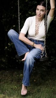 Elisabetta Franchi feet photo thumbnail