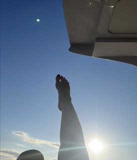 Elisabetta Franchi feet photo thumbnail