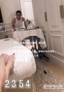 Elisabetta Franchi feet photo thumbnail