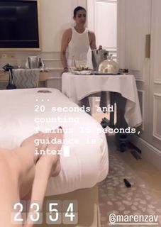 Elisabetta Franchi feet photo thumbnail