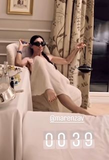 Elisabetta Franchi feet photo thumbnail