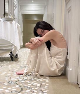 Elisabetta Franchi feet photo thumbnail