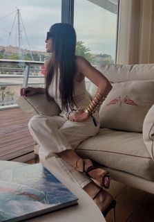 Elisabetta Franchi feet photo thumbnail