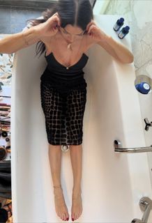 Elisabetta Franchi feet photo thumbnail