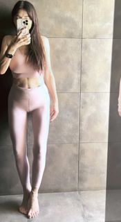 Elisabetta Franchi feet photo thumbnail