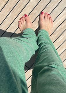 Elisabetta Franchi feet photo thumbnail