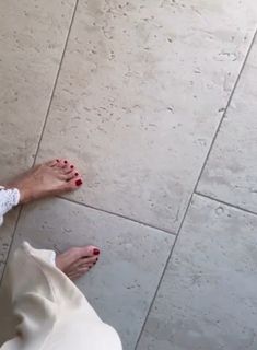 Elisabetta Franchi feet photo thumbnail