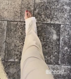 Elisabetta Franchi feet photo thumbnail