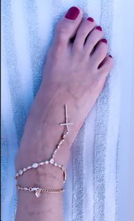 Elisabetta Franchi feet photo thumbnail