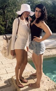 Elisabetta Franchi feet photo thumbnail