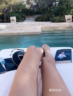 Elisabetta Franchi feet photo thumbnail