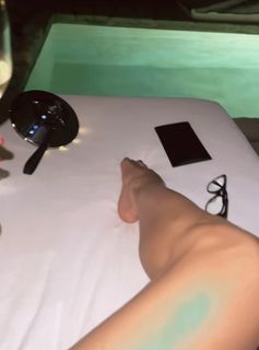 Elisabetta Franchi feet photo thumbnail