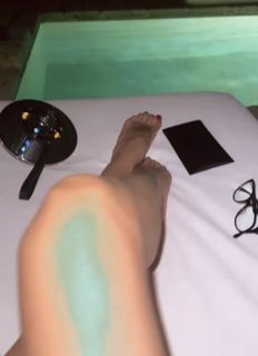 Elisabetta Franchi feet photo thumbnail