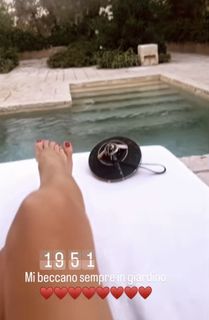 Elisabetta Franchi feet photo thumbnail