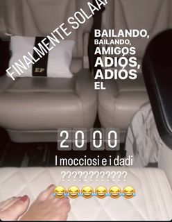 Elisabetta Franchi feet photo thumbnail