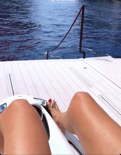 Elisabetta Franchi feet photo thumbnail