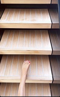 Elisabetta Franchi feet photo thumbnail