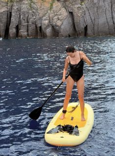 Elisabetta Franchi feet photo thumbnail