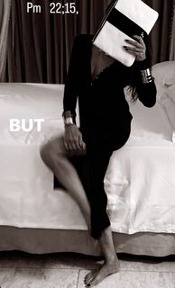 Elisabetta Franchi feet photo thumbnail