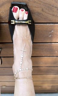 Elisabetta Franchi feet photo thumbnail