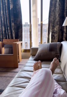 Elisabetta Franchi feet photo thumbnail