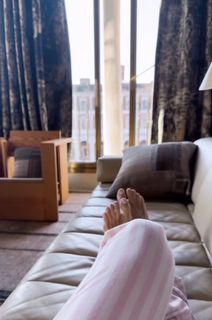 Elisabetta Franchi feet photo thumbnail