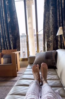 Elisabetta Franchi feet photo thumbnail
