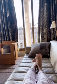 Elisabetta Franchi feet photo thumbnail