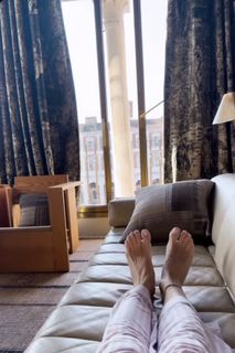 Elisabetta Franchi feet photo thumbnail