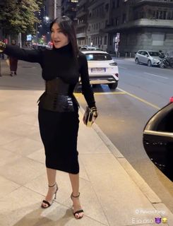 Elisabetta Franchi feet photo thumbnail