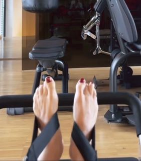 Elisabetta Franchi feet photo 9
