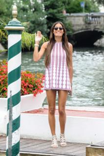 Elisabetta Gregoraci feet photo thumbnail