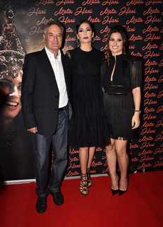 Elisabetta Gregoraci feet photo thumbnail