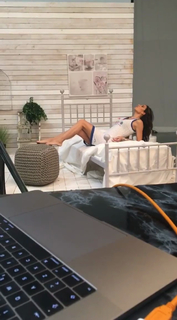 Elisabetta Gregoraci feet photo thumbnail
