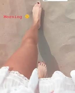 Elisabetta Gregoraci feet photo thumbnail