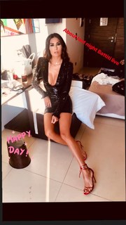 Elisabetta Gregoraci feet photo thumbnail