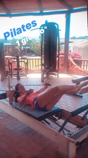 Elisabetta Gregoraci feet photo thumbnail