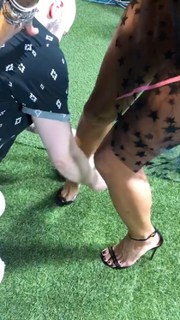 Elisabetta Gregoraci feet photo thumbnail