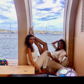 Elisabetta Gregoraci feet photo thumbnail