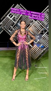 Elisabetta Gregoraci feet photo thumbnail