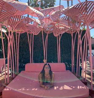 Elisabetta Gregoraci feet photo thumbnail
