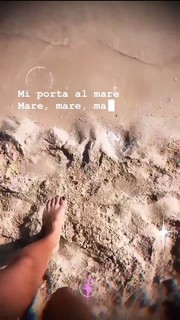 Elisabetta Gregoraci feet photo thumbnail