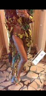 Elisabetta Gregoraci feet photo thumbnail