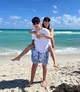 Elisabetta Gregoraci feet photo thumbnail