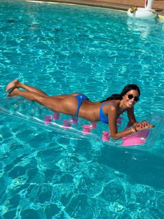 Elisabetta Gregoraci feet photo 7