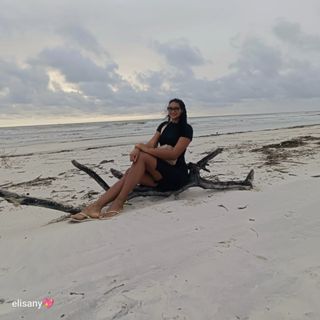 Elisany Silva feet photo 14