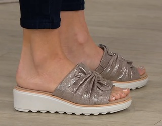 Elise Ivy feet photo 3