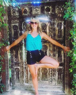 Elise Joan feet photo 6